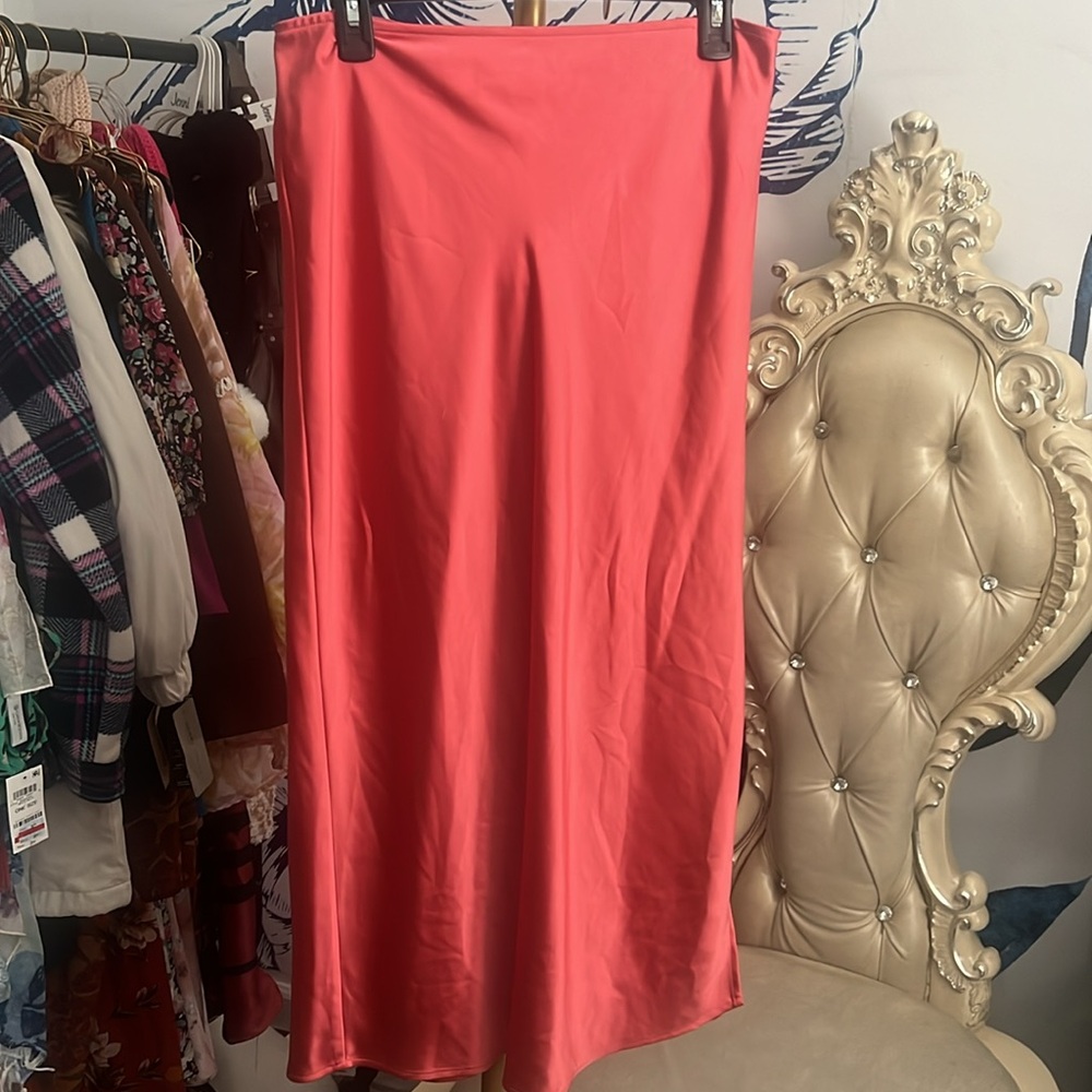 Coral Satin Maxi Skirt Large - Picture 2 of 5
